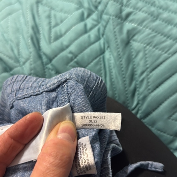 J. Crew Cotton Chambray Drawstring Pull On Shorts Size: L Inseam: 2.5” - Picture 9 of 9